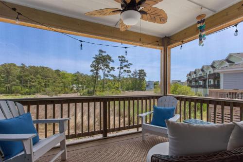 Colington Villa | CP206B Sound Pointe Screened PorchCommunity Pool