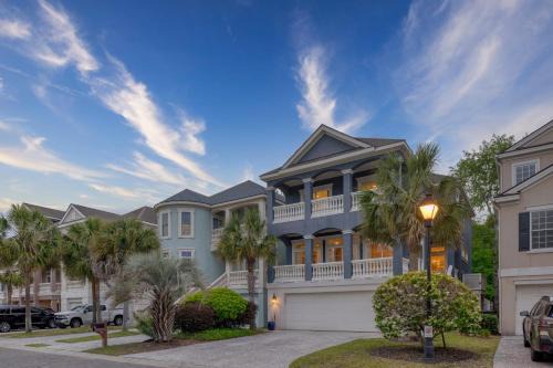Palmetto Dunes House | Crabline Getaway by AvantStay Private Pool Hot Tub Easy Beach Access