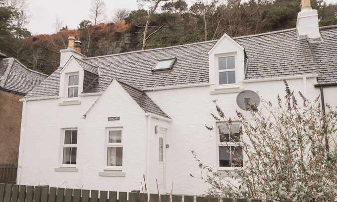 Nostie Cottage | CRAIGARD, pet friendly, character holiday cottage in Kyle Of Lochalsh