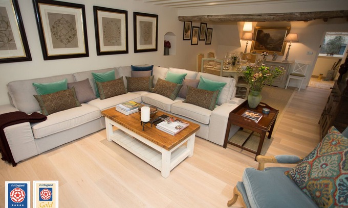 Bourton-on-the-Water Cottage | Craigmoor Cottage, enchanting, tranquil & central in Bourton-on-the-Water
