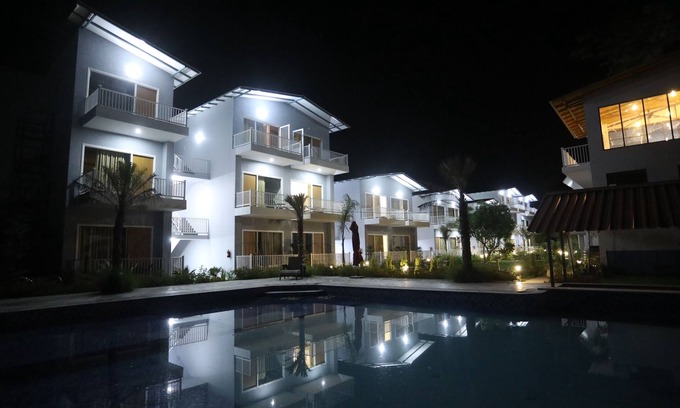 Bail Parao Resort | Creek Wood