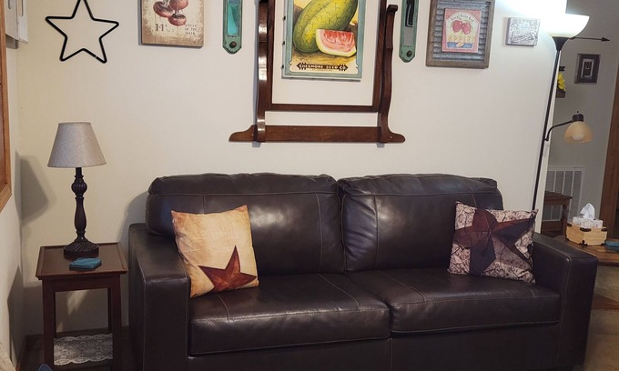 Murfreesboro Condo | Creekside # 4 - Your Home Away from Home!