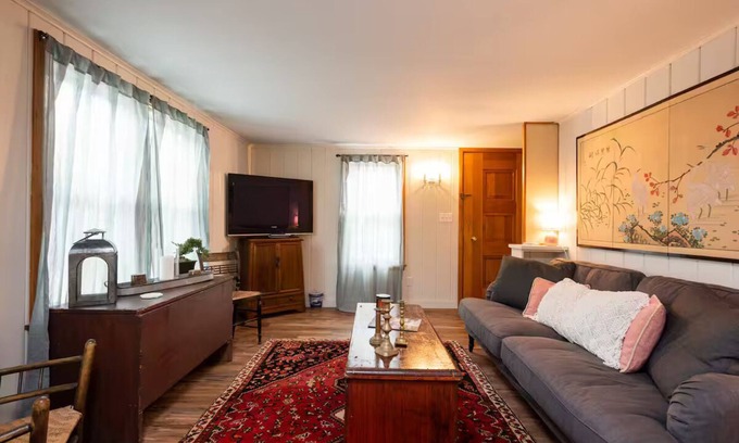 Coxsackie House | Creekside farmhouse w/fireplace & hot tub