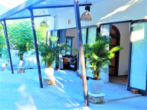 Tan Hiep House | Crest House Beachside - Three-bedroom Private House on Cham Island Hoi An