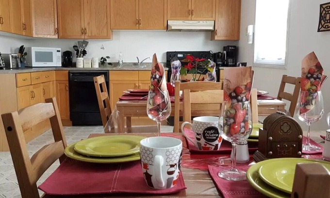 Chapleau House | Crestview Guest House - Crestview House - Superior Room F06