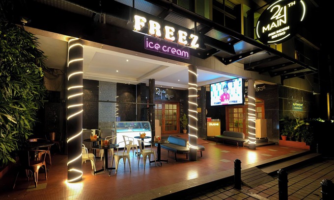 JP Nagar Hotel | Cross Roads Inn