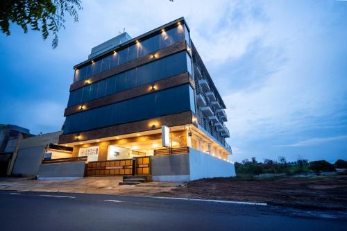 Peelamedu Hotel | Cross Roads Inn