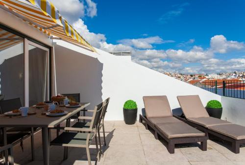 Chiado Apartment | Crucifixo Duplex Apartment with Terrace