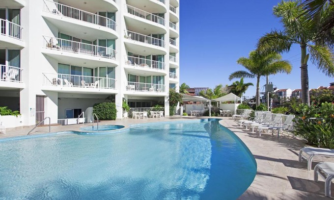 Labrador Apartment | Crystal Bay On The Broadwater