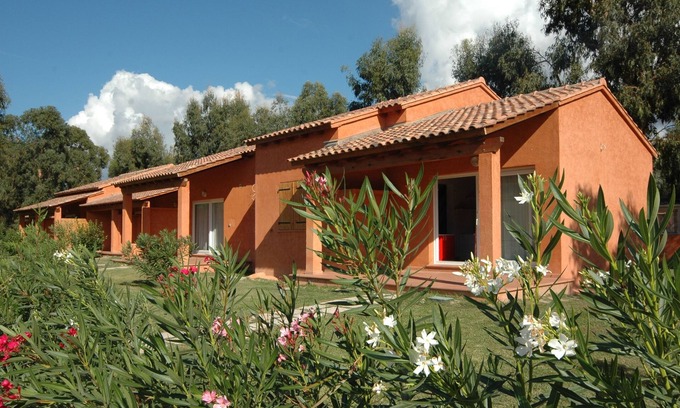 Ghisonaccia Resort | Crystal clear sea water - apartments, studio with AC