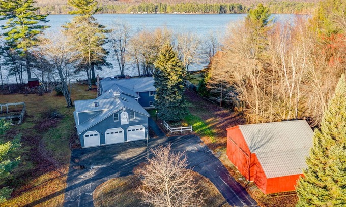 Harrison House | Crystal Lake House W/Private Beach + Lake Access