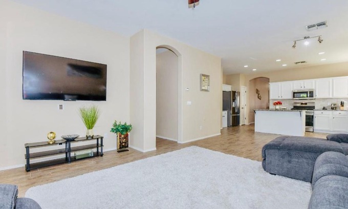 Coldwater Springs House | Crystal Suite