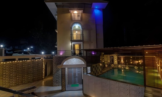 Nandanwan Villa | Crystal Villa