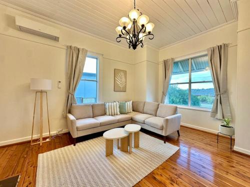 Young Apartment | Currawong Corner Cottage