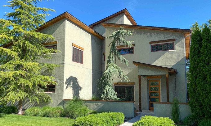 Sunset House | Custom Home < 2 Mi to Downtown Boise