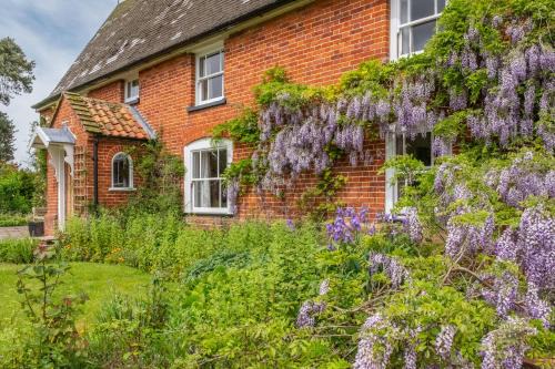 East Dereham House | Cutbush Farm House
