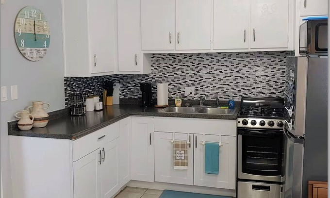 Northwest Heights House | Cute Casita Close To Downtown and Old Town!