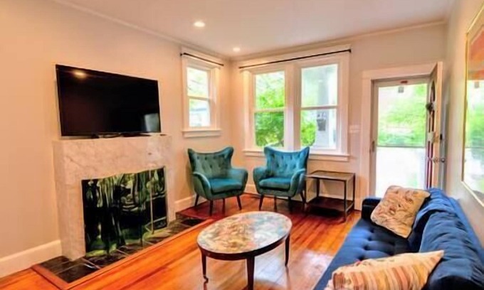 Takoma Park House | Cute Cottage in Takoma Park