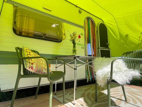 Hem Other | Cute little caravan for 2 in old orchard