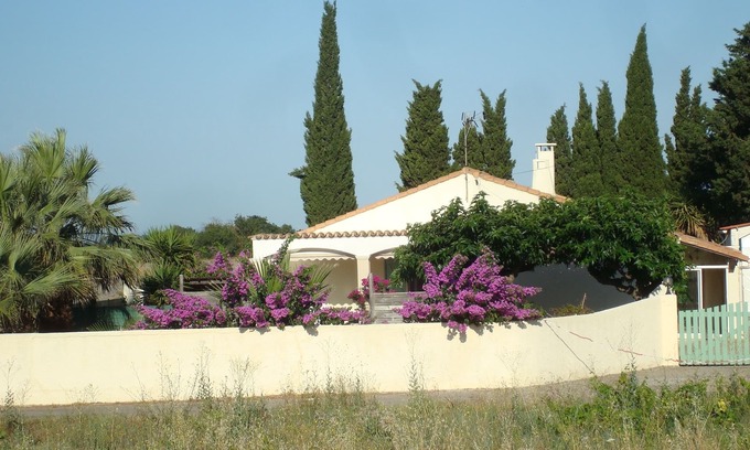 Cuxac-dʼAude Apartment | Cuxac D Aude: Apartment in house with private garden