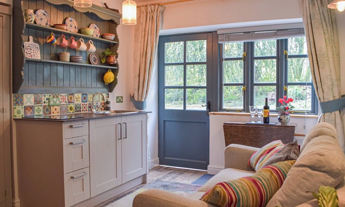 Talgarreg Cottage | Cwtch Wrth Plas - UK45619