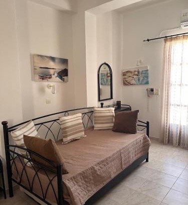 Perivolos Apartment | Cycladic Relaxation Corner