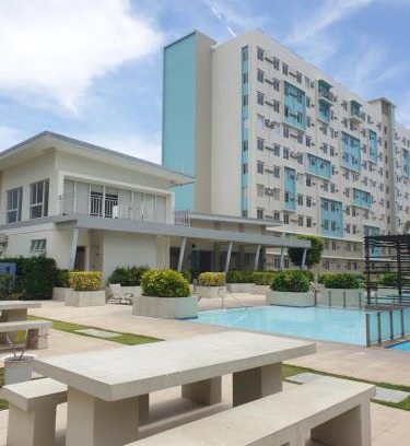 Dumaguete Apartment | CZ Cozy Studio Unit with Hi-speed WiFi Netflix