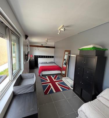 Saint-Genis-Laval House | Dépendance de Maison