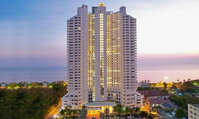 South Pattaya Hotel | D Varee Jomtien Beach, Pattaya