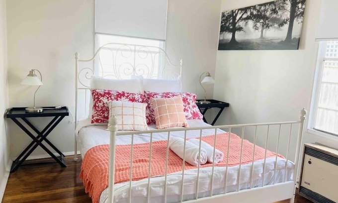 Broadmeadows House | D122 Lovely London Home