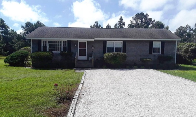 North Shores House | DAILY Activities. LINENS INCLUDED*! NORTH SHORES/COMMUNITY POOL/2 BLOCKS TO OCEAN -