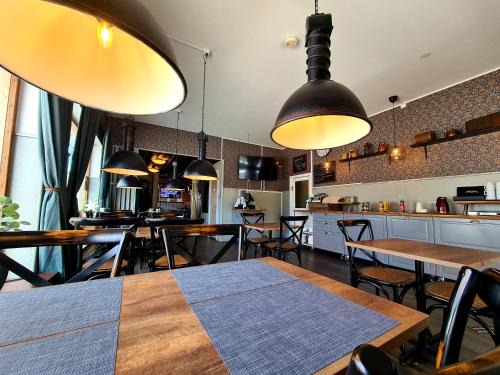 Dala-Jarna Hotel | Dala-Järna Hotell och Vandrarhem