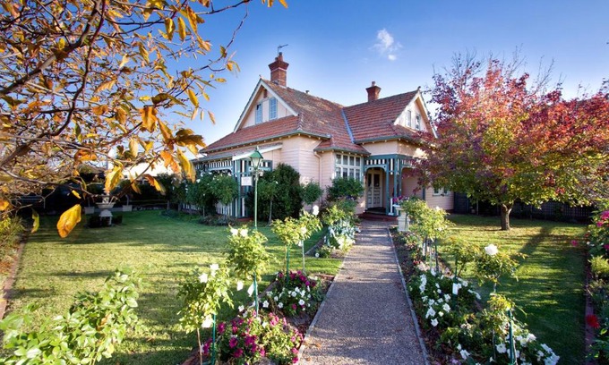 Bairnsdale Bed & Breakfast | Dalfruin B&B