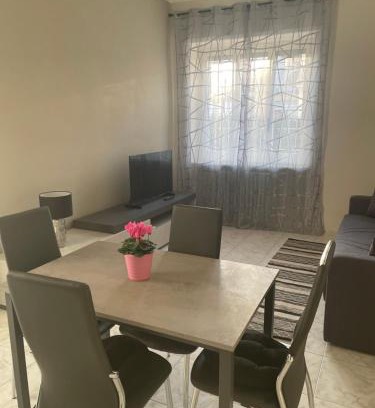 Nichelino Apartment | Daniela; vacanza e/o lavoro