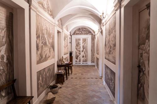 Rione VIII Sant'Eustachio Bed & Breakfast | Dante's Hell B&B