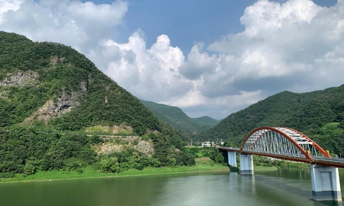 Danyang House | Danyang Rio 127 Guesthouse River View