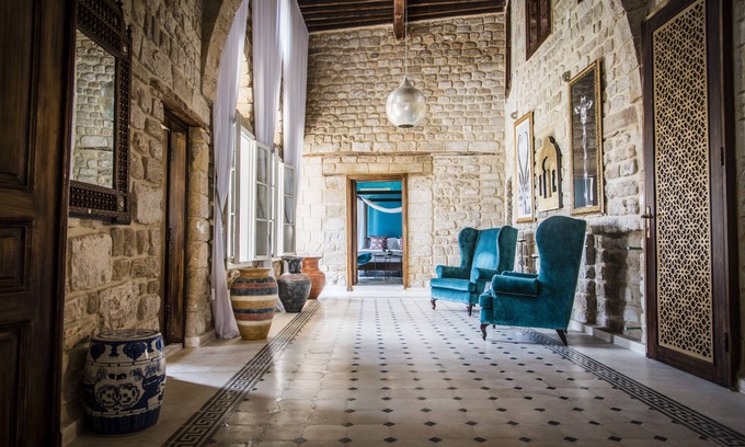 Tyre House | Dar Camelia