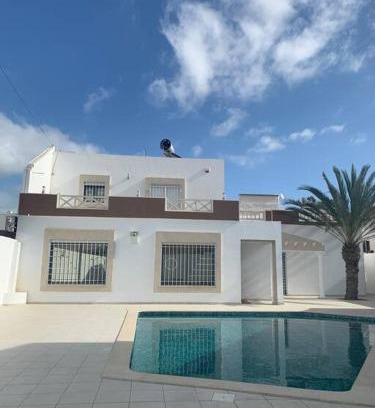 Djerba Midun Villa | Dar Midoun Villa with pool in center city