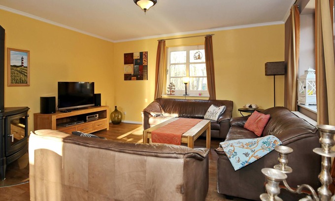 Heiligendamm House | Das Ferienhaus "elfert" mit Altem Apfelbaumbestand in Heiligendamm ist für bis z