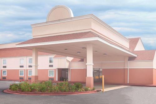 Alma Hotel | Days Inn by Wyndham Alma ARKANSAS