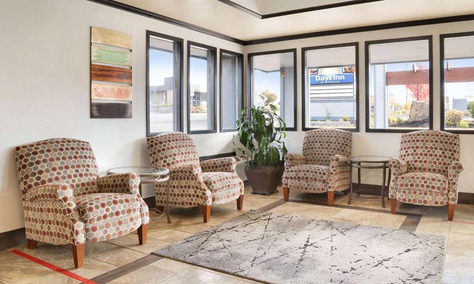 Orchard District Hotel | Days Inn by Wyndham Bend