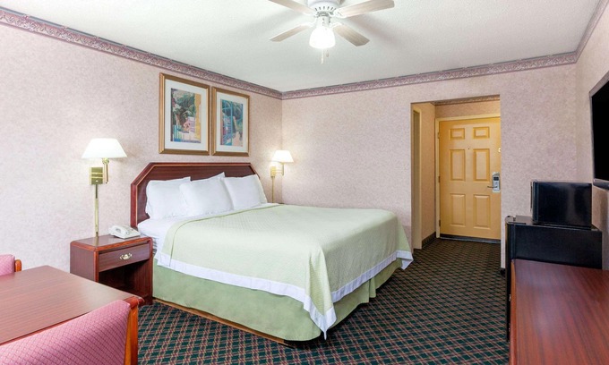 Holladay Hotel | Days Inn by Wyndham Holladay