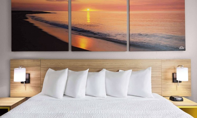 Hornell Hotel | Days Inn by Wyndham Hornell NY