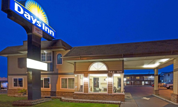 Newport Hotel | Days Inn by Wyndham Newport OR