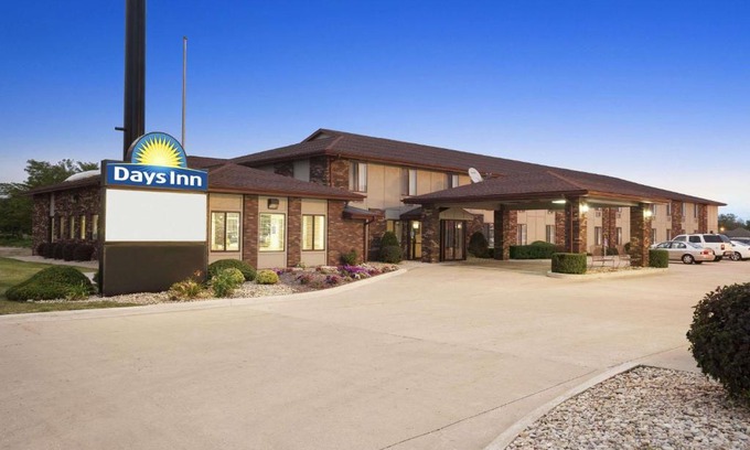 Oglesby Hotel | Days Inn by Wyndham Oglesby/Starved Rock