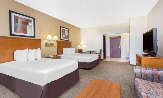 Phenix City Hotel | Days Inn By Wyndham Phenix City Near Fort Moore