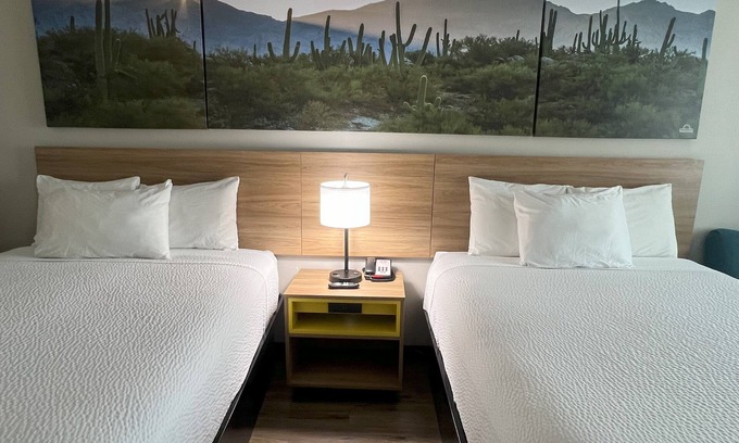 Estrella Hotel | Days Inn by Wyndham Phoenix West