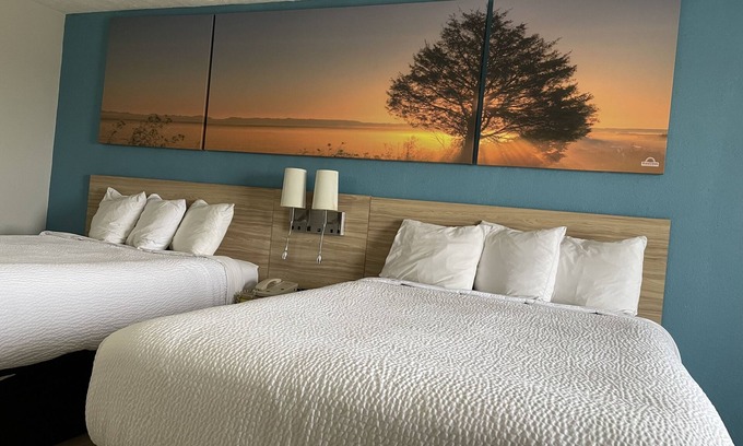 Warrensburg Hotel | Days Inn by Wyndham Warrensburg