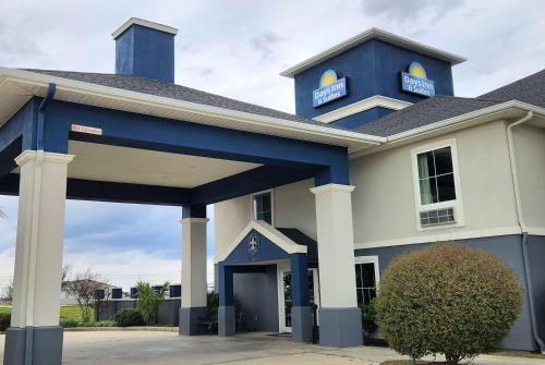 Thibodaux Hotel | Days Inn & Suites by Wyndham Thibodaux