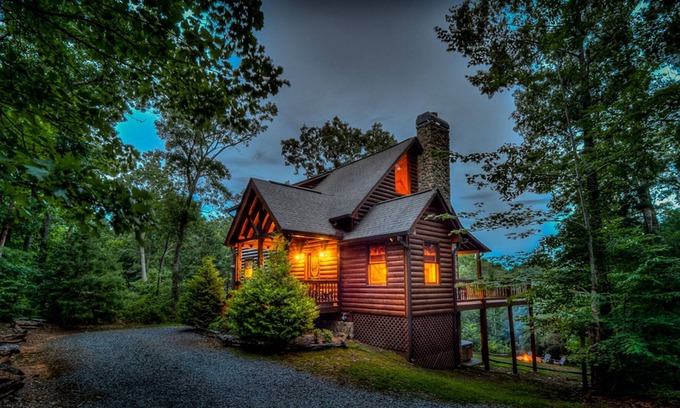 Morganton Cabin | Daze Off by Escape to Blue Ridge